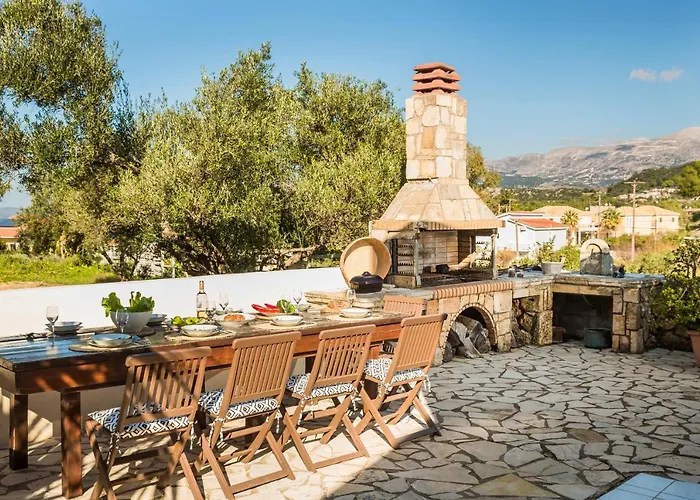 Pet friendly Malibu Superior Villa Lassi 