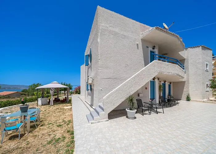 Pet friendly Fiore Di Mare Studios Lassi 